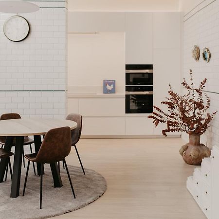 Blue Bird Residence Suite Moriaan アントウェルペン エクステリア 写真
