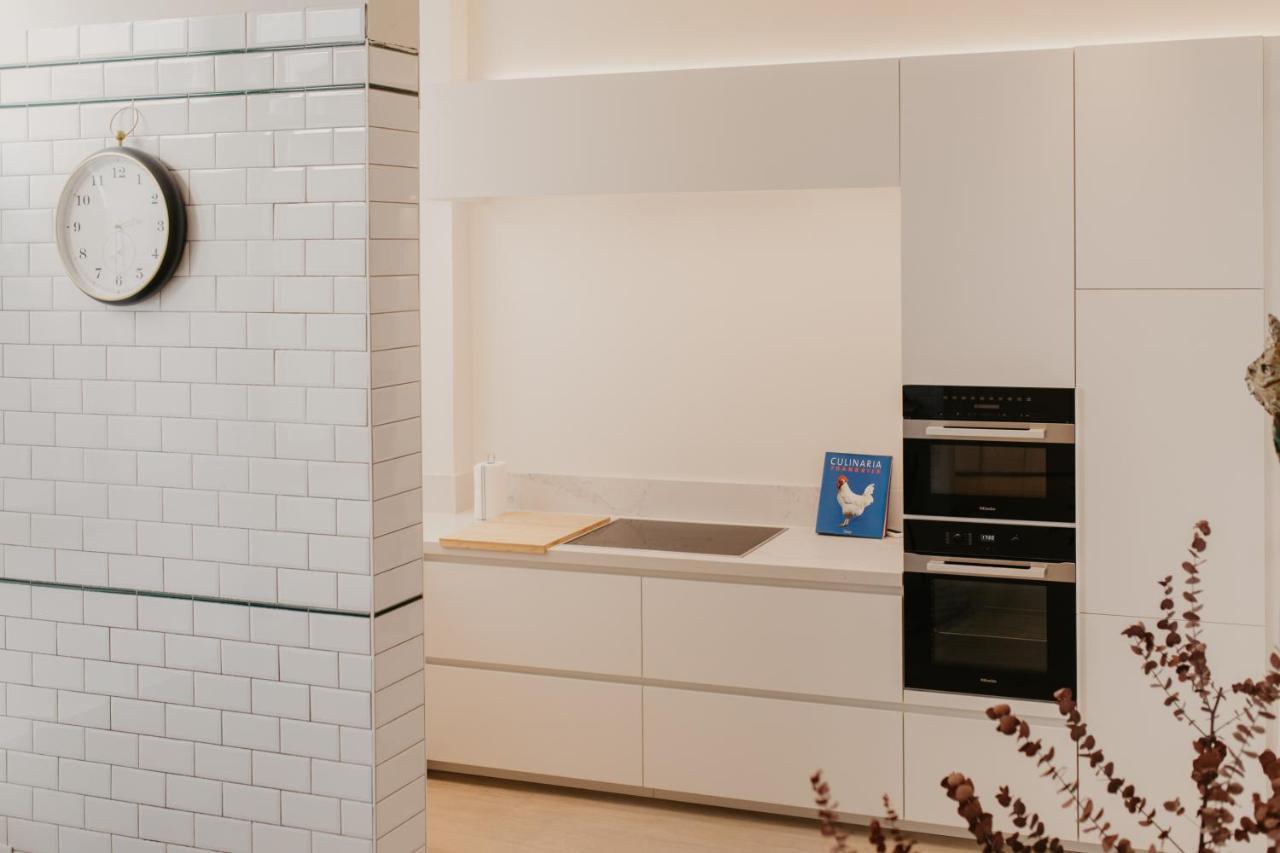 Blue Bird Residence Suite Moriaan アントウェルペン エクステリア 写真