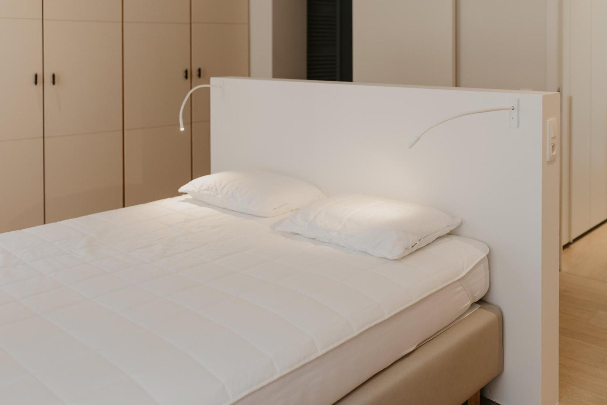 Blue Bird Residence Suite Moriaan アントウェルペン エクステリア 写真