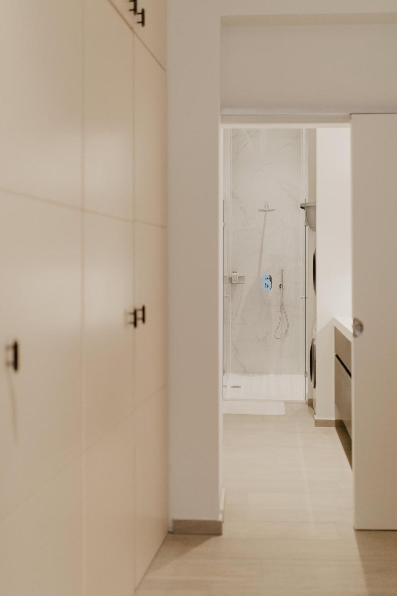 Blue Bird Residence Suite Moriaan アントウェルペン エクステリア 写真